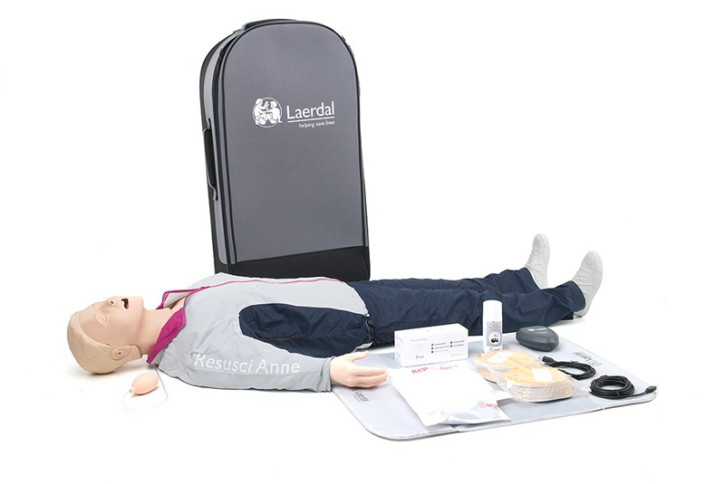 Resusci Anne QCPR AED AW - Ganzkörper in Trolley Koffer Airwaykopf 